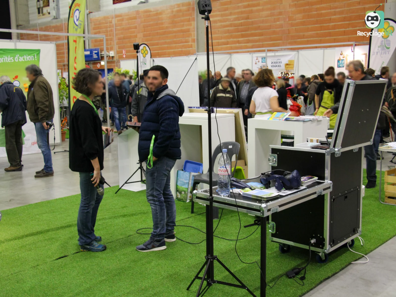 RecyclageVR — Feria de recuperación y reutilización de Albi RecyclageVR en el pabellón del área metropolitana de Albi en la feria de recuperación y reutilización de 2018