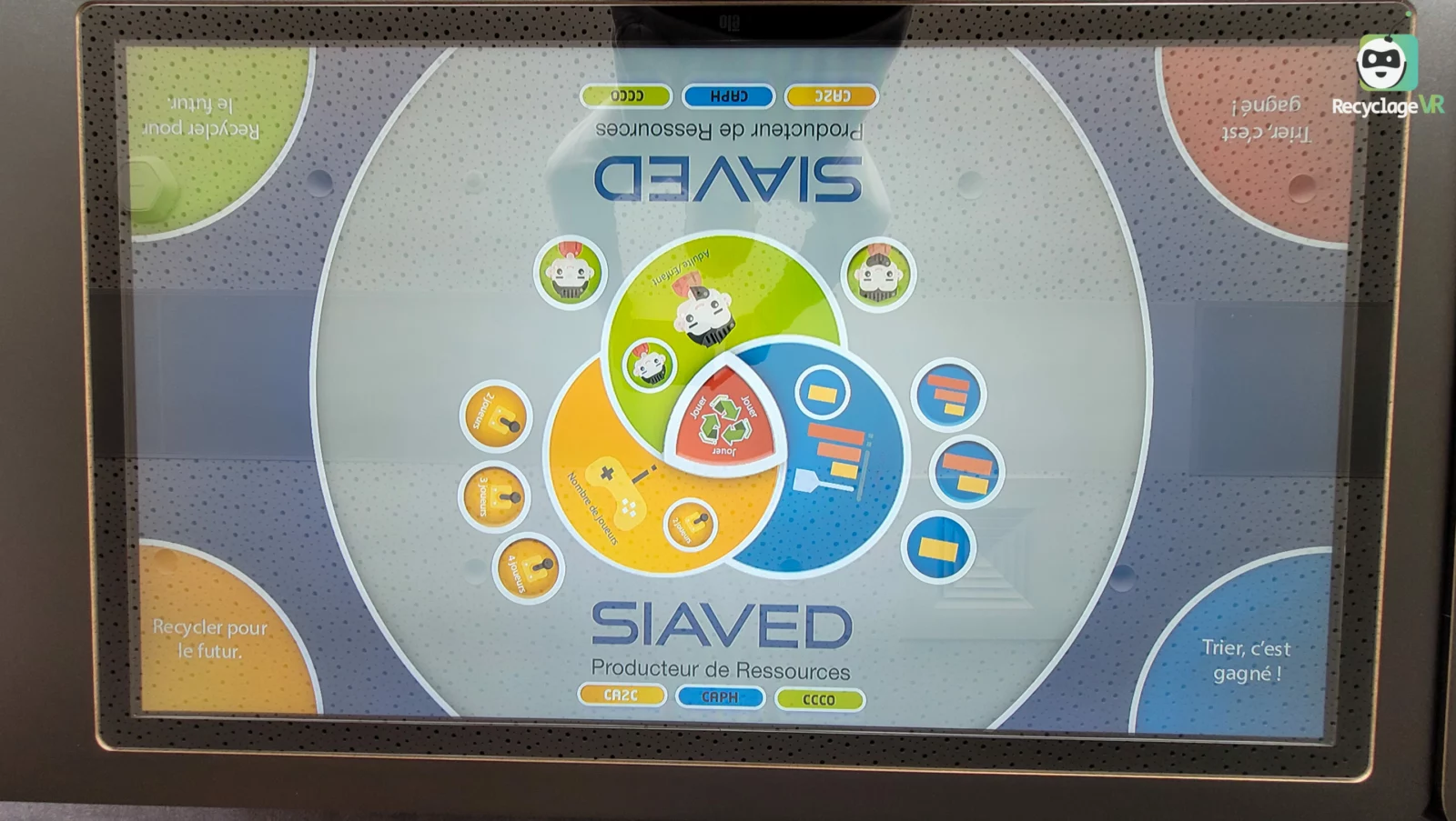 RecyclageVR — SIAVED RecyclageVR touchscreen table for SIAVED, 2022